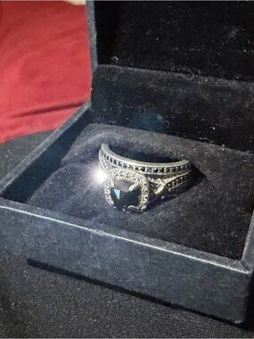 1.5karat black and white diamond bridal set